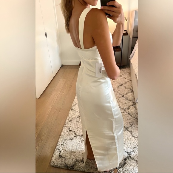 NWT Reformation Wedding Dress | Floor Length Maxi | Bridal | Ivory | Size 2 - Picture 8 of 8